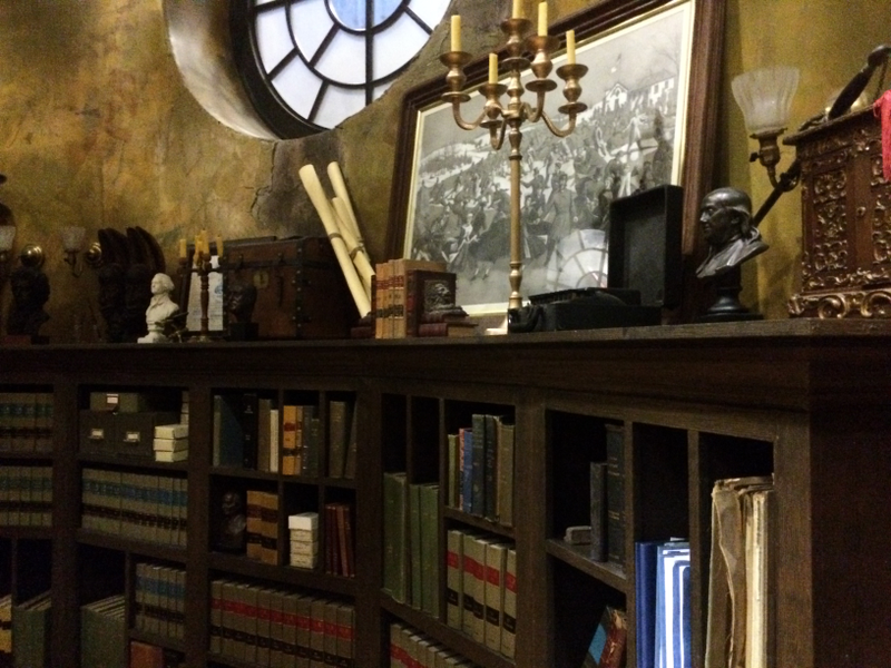 Illustration for article titled I Was An Extra On The Sleepy Hollow Set, And Here's What I Learned